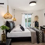 A & B Minimal ιι With Sea View In Argostoli (Kefalonia)