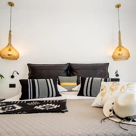 A & B Minimal ιι With Sea View In Argostóli