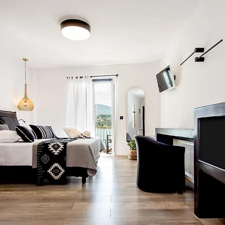 A & B Minimal ιι With Sea View In * Argostóli