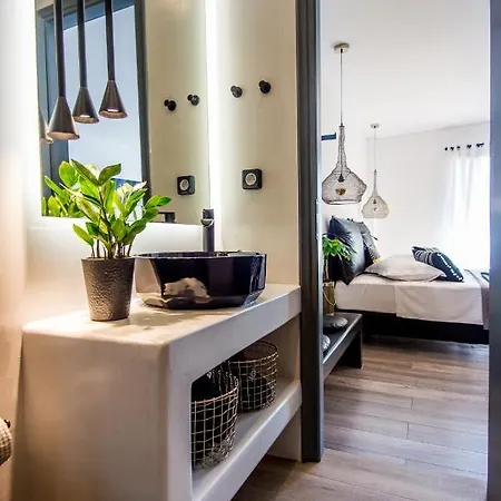 Apartman A & B Minimal ιι With Sea View In *