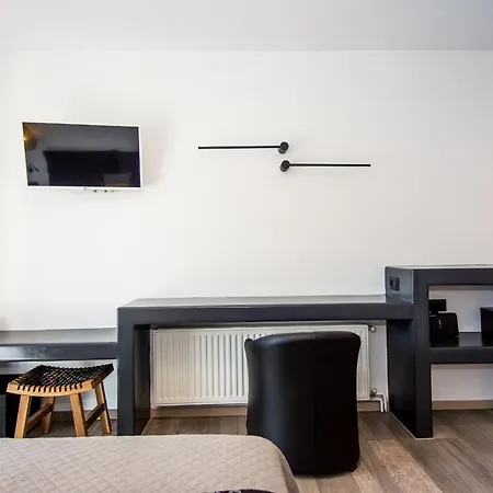 A & B Minimal ιι With Sea View In Appartement