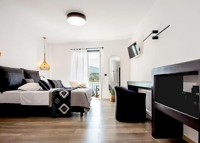 A & B Minimal ιι With Sea View In * Argostoli (Kefalonia)