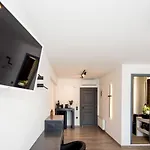 A&b Minimal ιι With Sea View In *